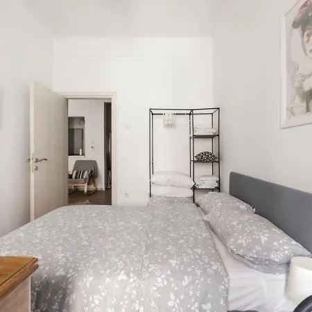 1Bd -Apartment In City Centre-2