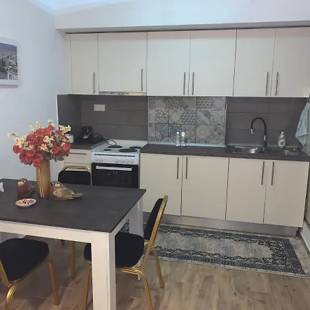 Perfect Apartment 71B-2