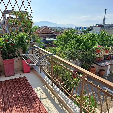 Elenis Villa 190Sqmeter With Private Parking And Garden 10Min Away From Thessaloniki Centre-2