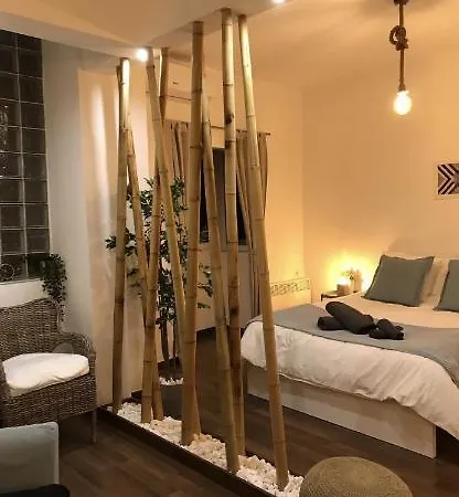 Central Flat ,Mitropoleos St.-2