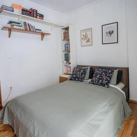 Stylish 3-Bed Flat In Kalamaria, Thessaloniki-2