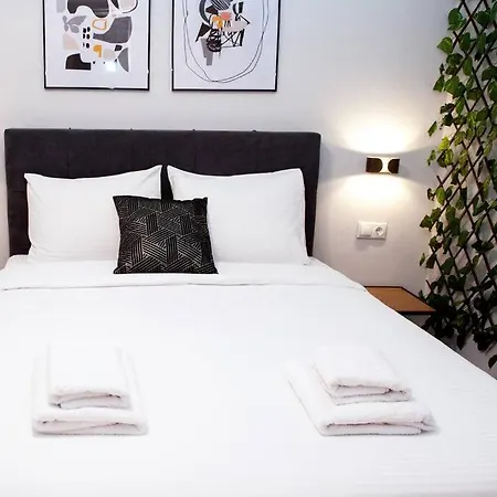 Stylish Apartment Thessaloniki-3