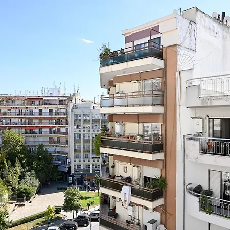 Thessaloniki Center Apartment On The Sunset-3