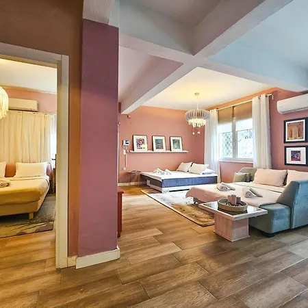 Katrin'S House With Private Parking-3