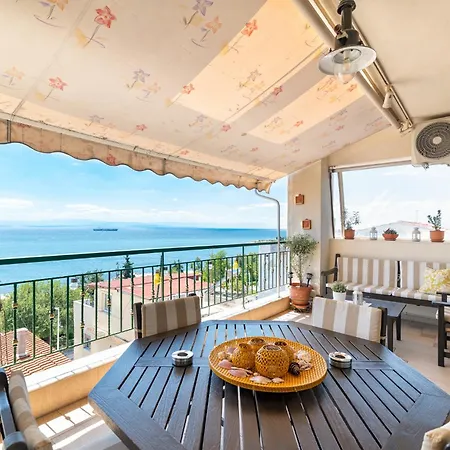 Apartment With Marina View-2