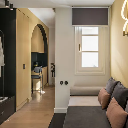 72 Ad Urban Comfort Suites-3
