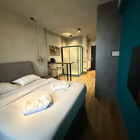 Urban Living 2-3