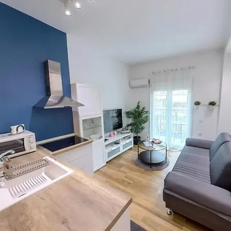 Nava Apartment In The Center With Private Parking Of Stayinthess-3