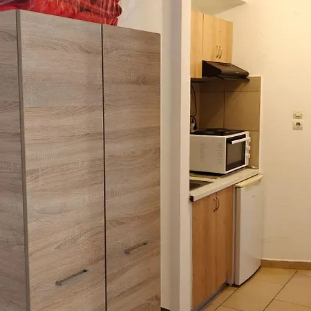 Skordas Comfy Rent Rooms-2