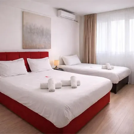 City Plaza Apartments & Rooms-3