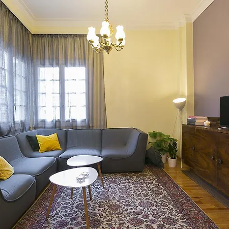 Authentic Retro Flat In City Center #Feelslikehome-3