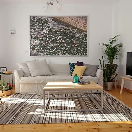 Lena'S Central Relaxed Eco Apartment-2