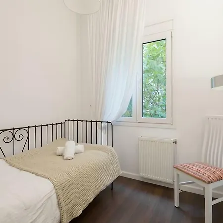 Roman Market- Upper Aristotelous Sq Luxury Apartment-2