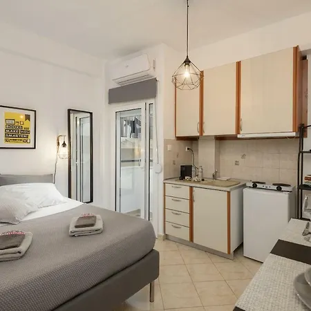 Central Studio! Fiber Wifi, Ac, Private, Self Check-In!-2
