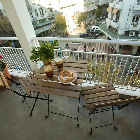 The Lux Gorgeous Apartment-3