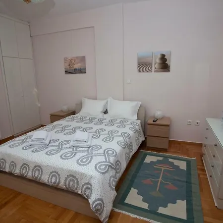 New Stylish And Cozy House Near Metro Station-3