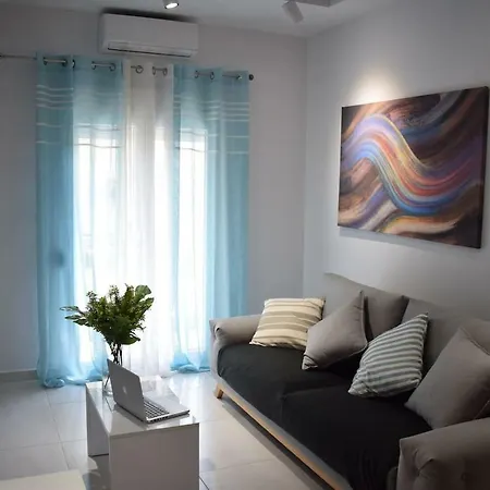 Central Luxury Apartment In Thessaloniki-2