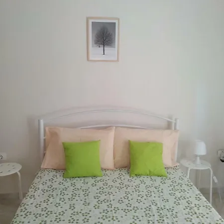 Istos Apartment 4-2