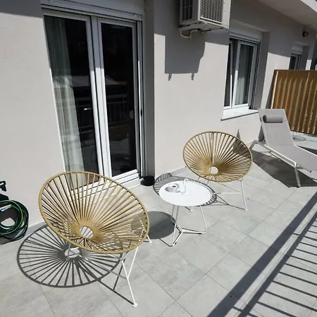 Magnifique Luxury Suites-2