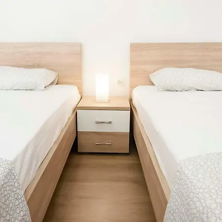 Spacious Family Apartment With Large Terrace - City Center, Quiet Area-2