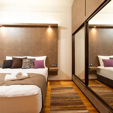 Downtown Luxury Boutique Suites - The Grand Suite-2