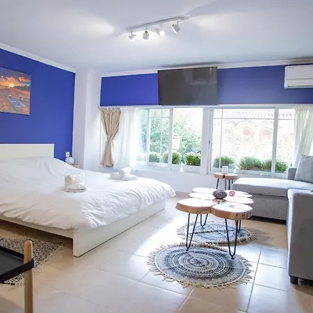 Thessaloniki Center Small Studio Apartment-3
