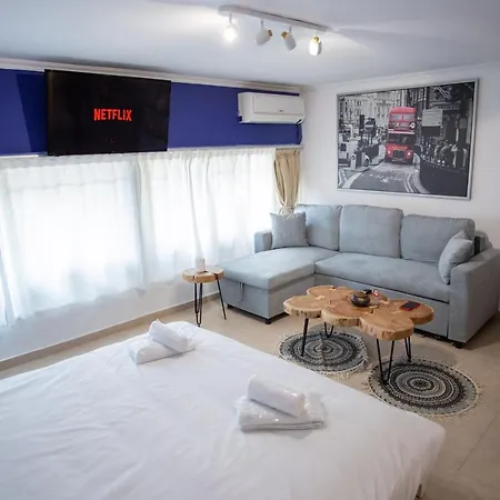 Thessaloniki Center Small Studio Apartment-2