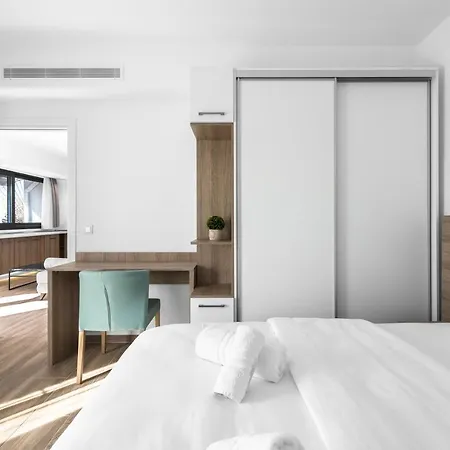 Penthouse Level 8, Nilie Hospitality Mgmt-2