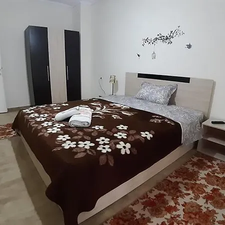 Kosta'S Apartment 2-2