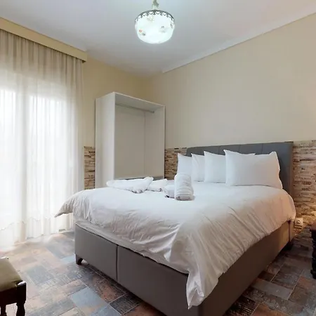 Jacuzzi Suites-2