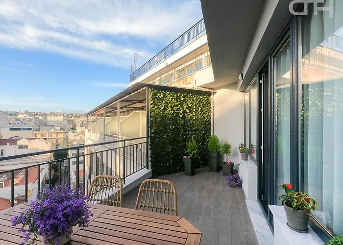 Luxury 80M2 Apartment With Balcony Downtown Thessaloniki