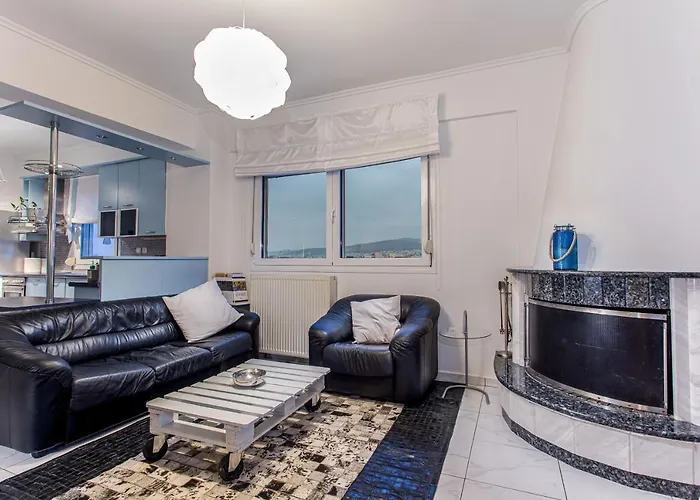 Two Bedroom Bright Apartment With Amazing Veranda Thessaloniki