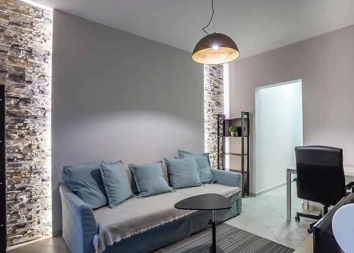 Be Queen-Your Urban Stay Salonicco