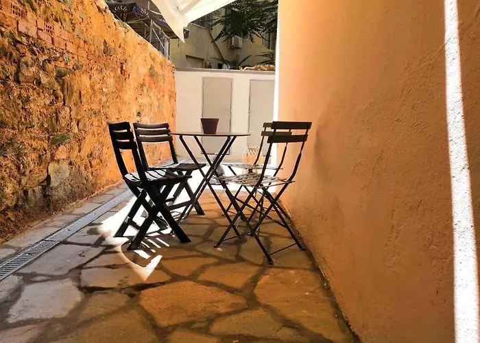 Central Apartment With Garden Thessaloniki
