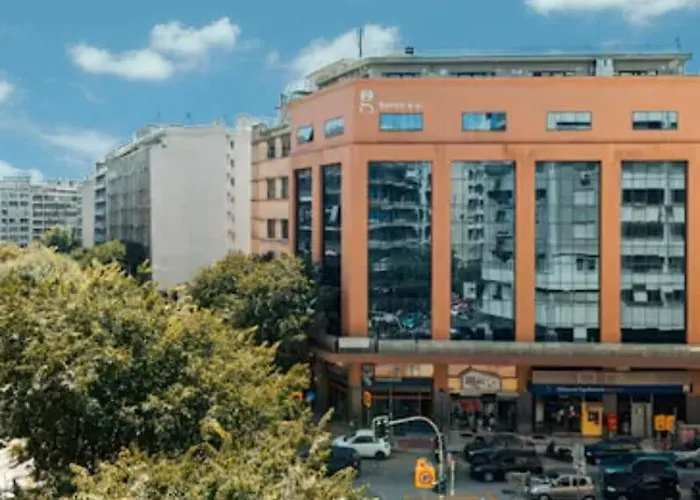 Private Pristine Balcony Home- Heart Of The Center Thessaloniki