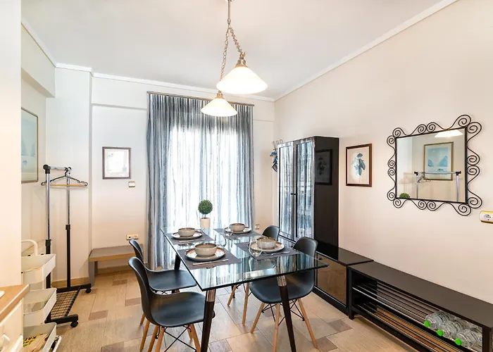 Apartment With Marina View Salonicco