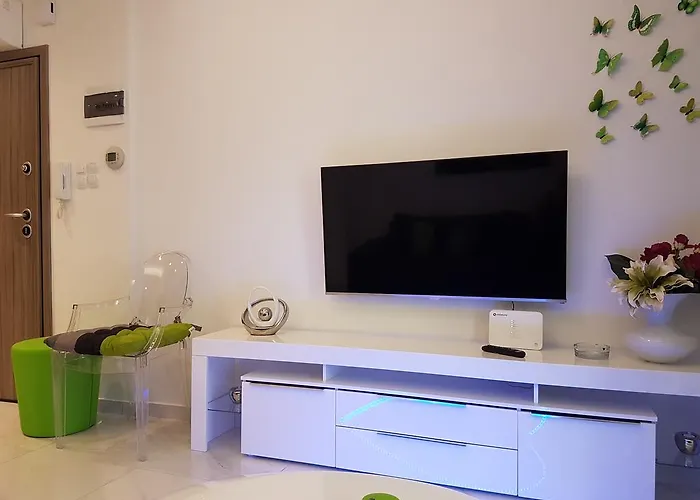 Laura White Tower Apartment Thessaloniki