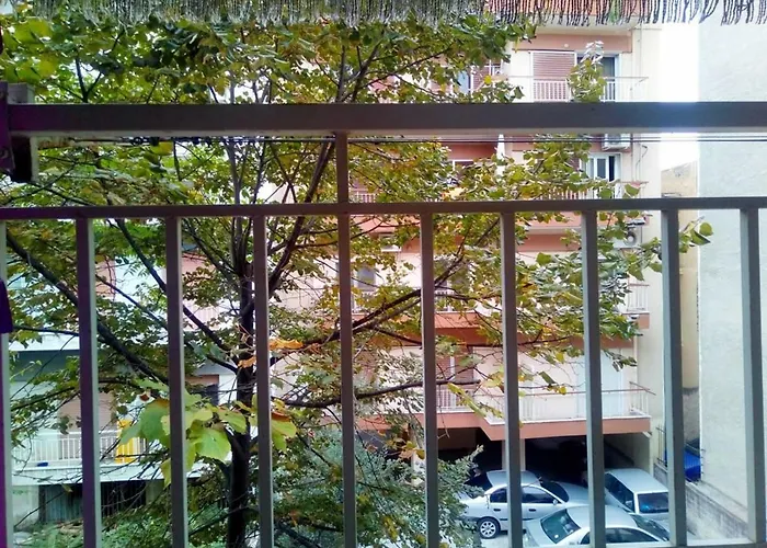 Haustierfreundliches Beautiful Apartment -Up To 4 Guests- Close To City Centre! Thessaloniki